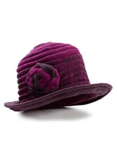 Eleganter Damen-Hut mit dekorativer Blume 