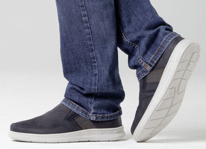 GINO GALANTE Slipper aus luftig perforiertem Rind-Nubukleder DUNKELBLAU