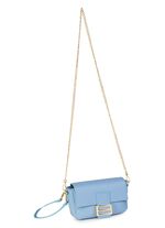 Laurina Tasche mit trendigem Metallschmuck 