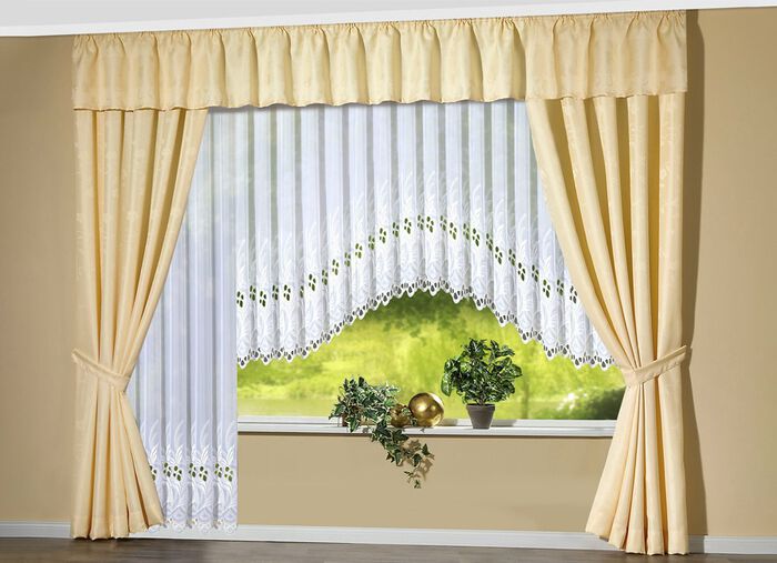 Querbehang mit edlem Glanz. NATUR