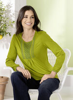 Shirt mit Schlaufenknopfverschluss 