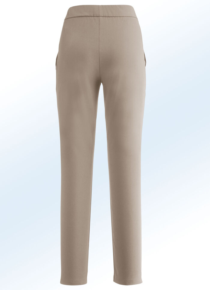 Sportive Hose in aktueller Knöchellänge BEIGE
