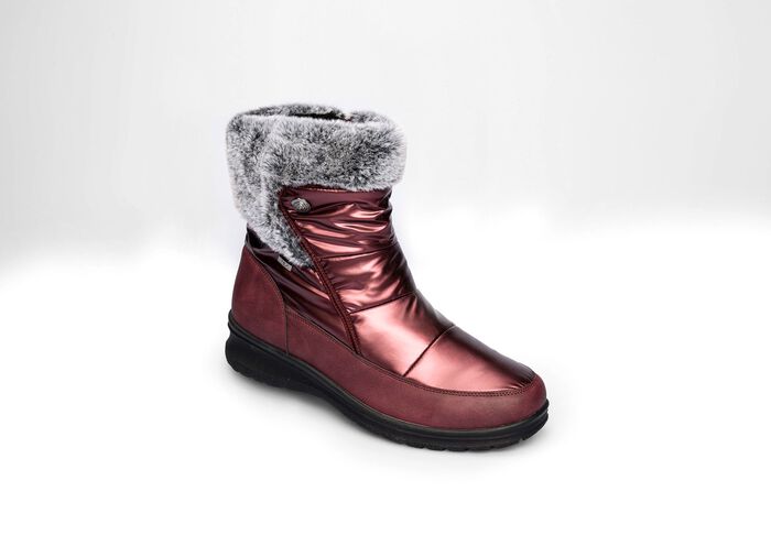 Winterstiefel mit Kunstpelzrand 