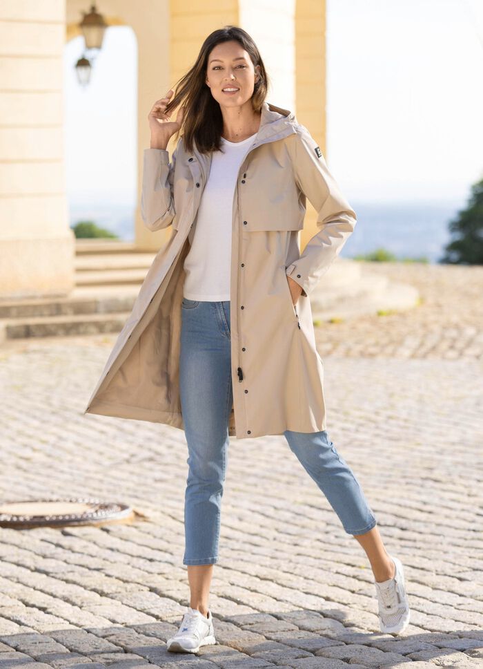 Funktionsmantel mit fester Kapuze 