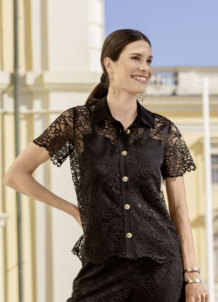 Spitzenbluse mit Hemdkragen 