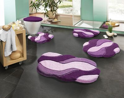 Badgarnitur von Grund in pflegeleichter Qualit&auml;t 