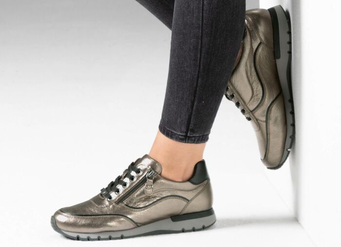 Caprice Schn&uuml;rschuh mit praktischem Seitenrei&szlig;verschluss BRONZE