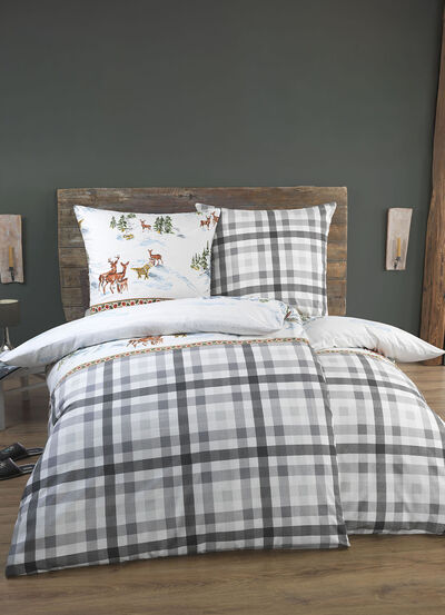 Bettwäsche-Garnitur mit idyllischen Winterdessin 