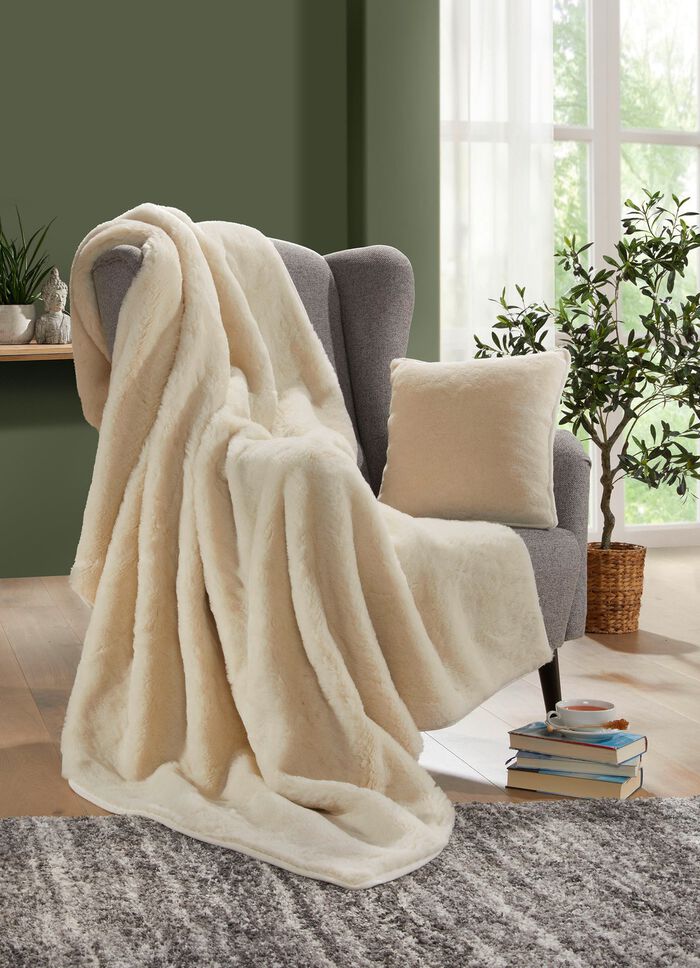 Webpelzdecke und Kissenbezug aus Alpakawolle NATUR