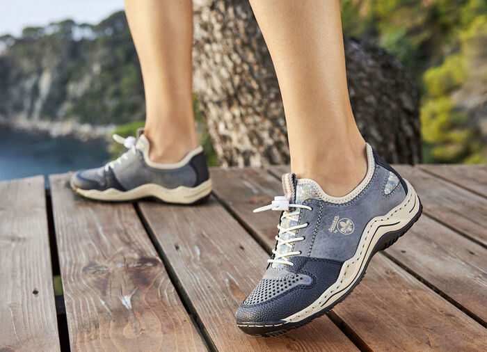 Rieker, sportliche Damen-Sneaker, mit herausnehmbarem Fu&szlig;bett JEANS-BEIGE