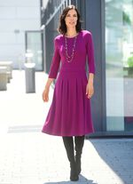 Kleid mit aufspringenden Kellerfalten BEERE