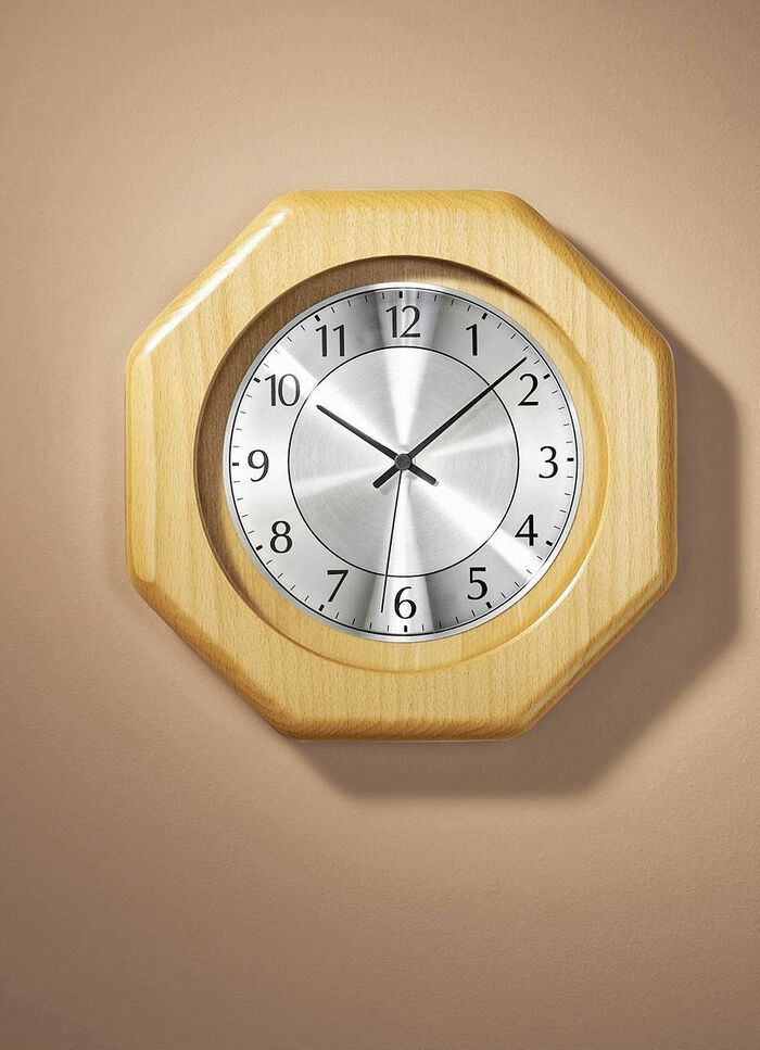Wanduhr mit Funkwerk 