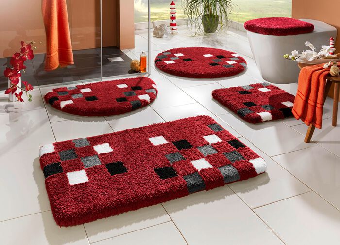 Badgarnitur mit latexierter, rutschhemmender R&uuml;ckseite 