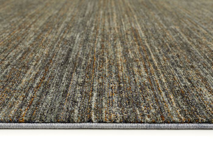 Hochwertig verarbeitete Br&uuml;cken und Teppiche 