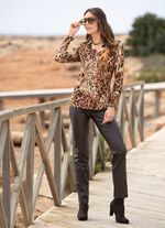 Poloshirt mit kurzer Knopfleiste 