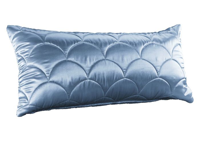 Edel gl&auml;nzende Tagesdecke und Kissenbez&uuml;ge mit Steppung in Muscheloptik 