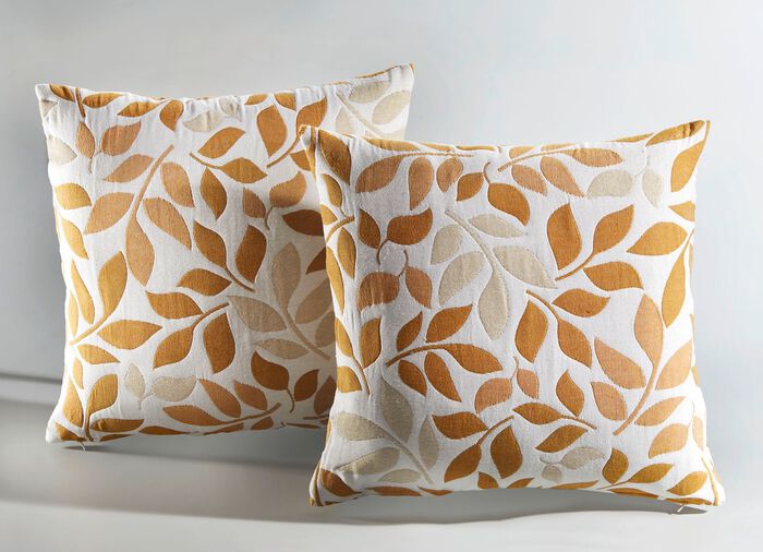 Hochwertige Tagesdecke mit Bandeinfassung 