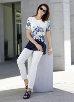 Stilvolles Shirt mit Strass-Schriftzug 