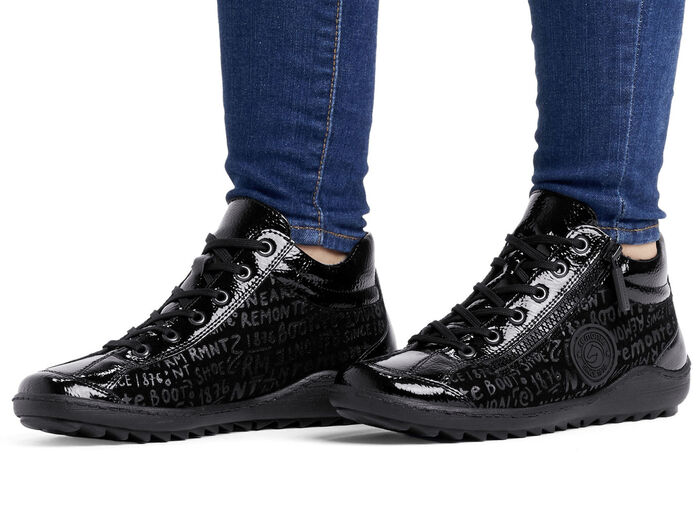 Remonte Schnür-Bootie aus Crashlack SCHWARZ