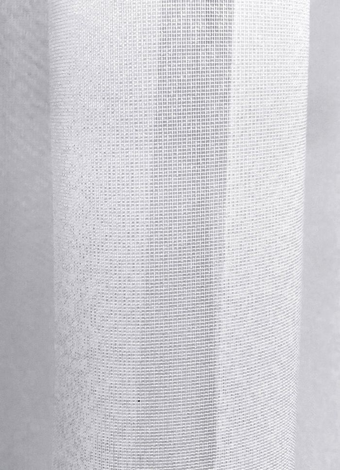 Leicht transparenter Store mit Automatikfaltenband 