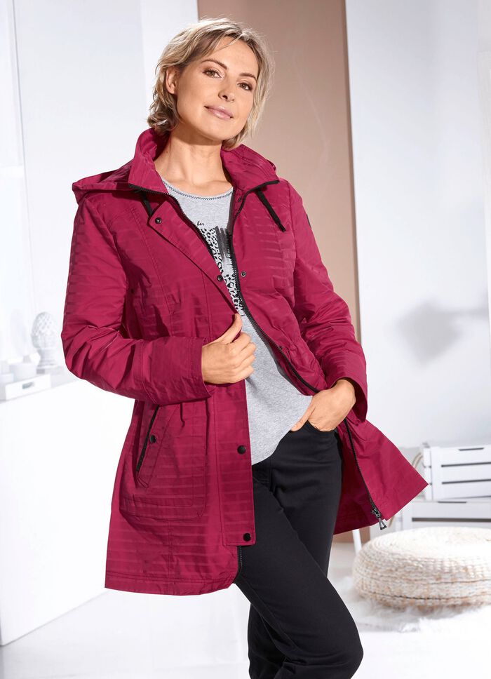 Funktionsjacke mit dezentem Streifendessin RUBINROT