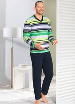 Schlafanzug mit V-Ausschnitt und aufgesetzter Brusttasche im Ringeldessin 