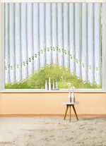 C-Bogen-Store mit hochwertiger Plauener Stickerei 