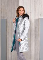 Kurzmantel mit smaragdgr&uuml;nem Zierstepp 