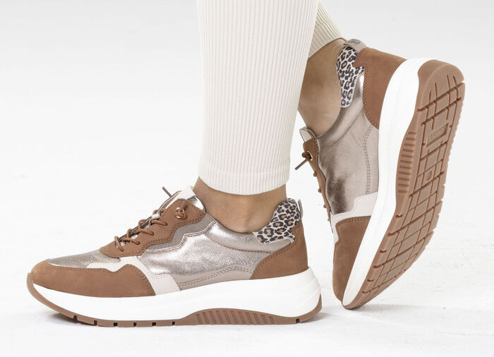 Caprice, trendige Damen-Sneaker, Weite G, mit herausnehmbarem Fu&szlig;bett COGNAC-ALTGOLD