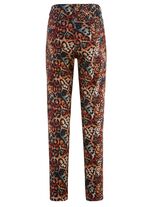 Hose in angesagter Tierfelldessinierung 