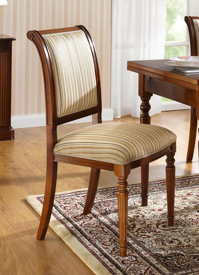 Esszimmerm&ouml;bel mit Federkern und Schaumstoffpolsterung 