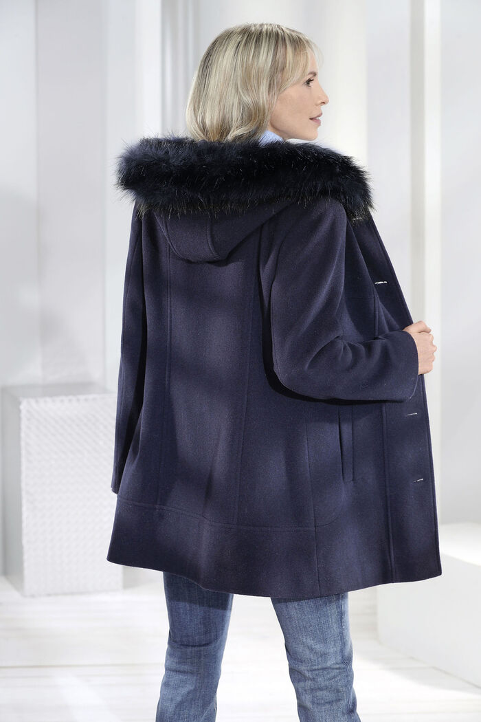 Jacke mit fester Kapuze 