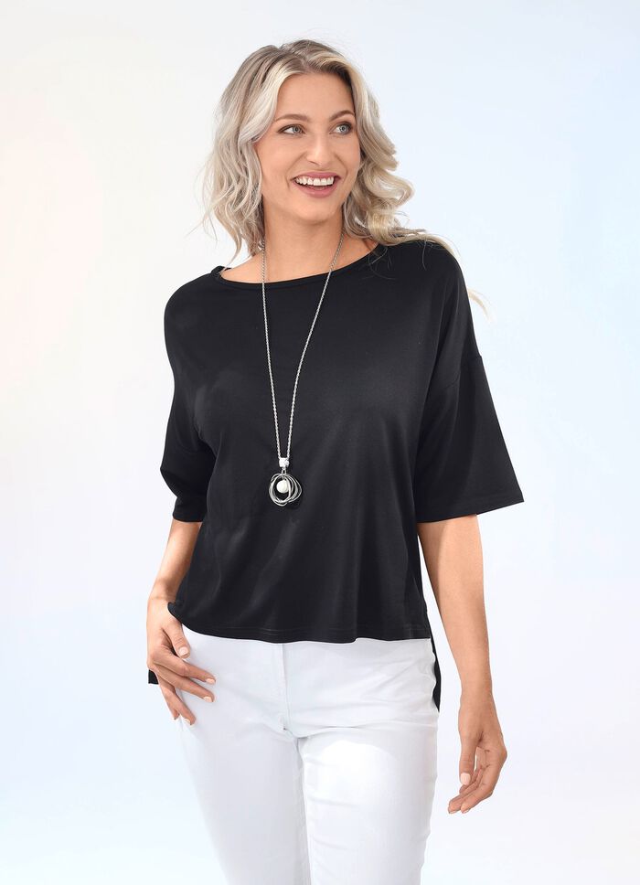 L&auml;ssiges Shirt mit kurzen Seitenschlitzen SCHWARZ