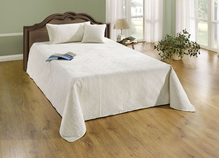 Wunderbar weiche Tagesdecke in Samtoptik und Kissenbez&uuml;ge CREME