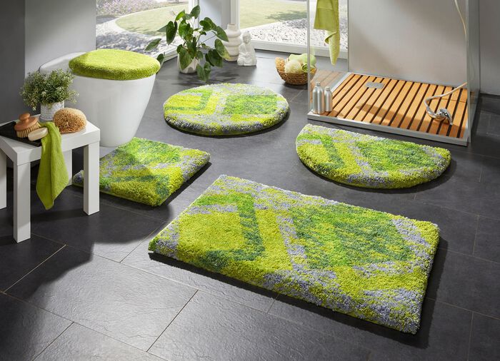 Moderne Badgarnitur aus dem Hause Grund 