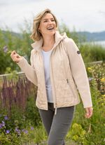 Jacke mit trendgenauem Laserstepp 