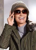 Interessante Damen-M&uuml;tze, aus Grobstrick 