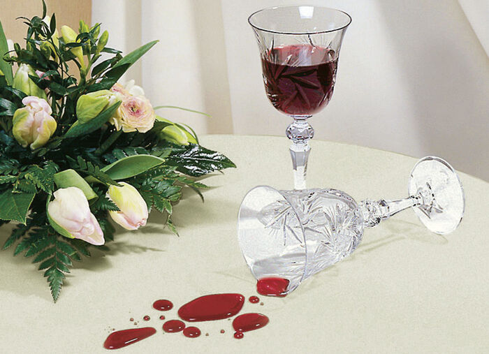 Tischdekoration mit Fleckschutz und Glitzergarn ROT-SILBER