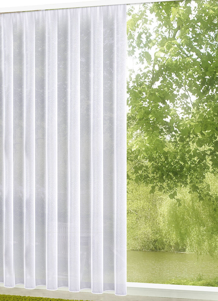 Leicht transparenter Store mit Automatikfaltenband 