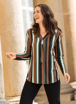 Shirt mit fixierter Schluppe 