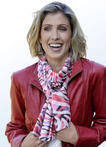 Schal mit Fantasiedessin 