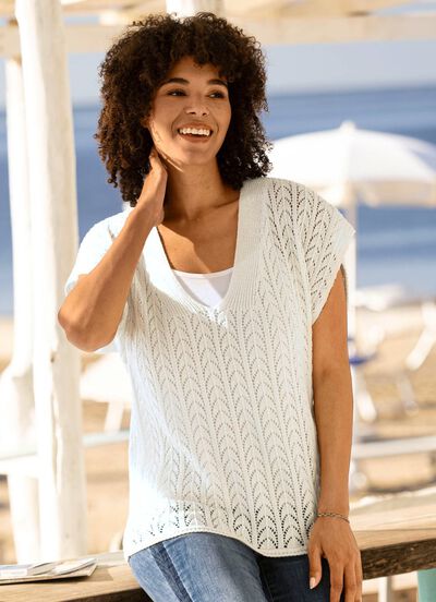 Pullover in aufwendigem Ajourstrick 