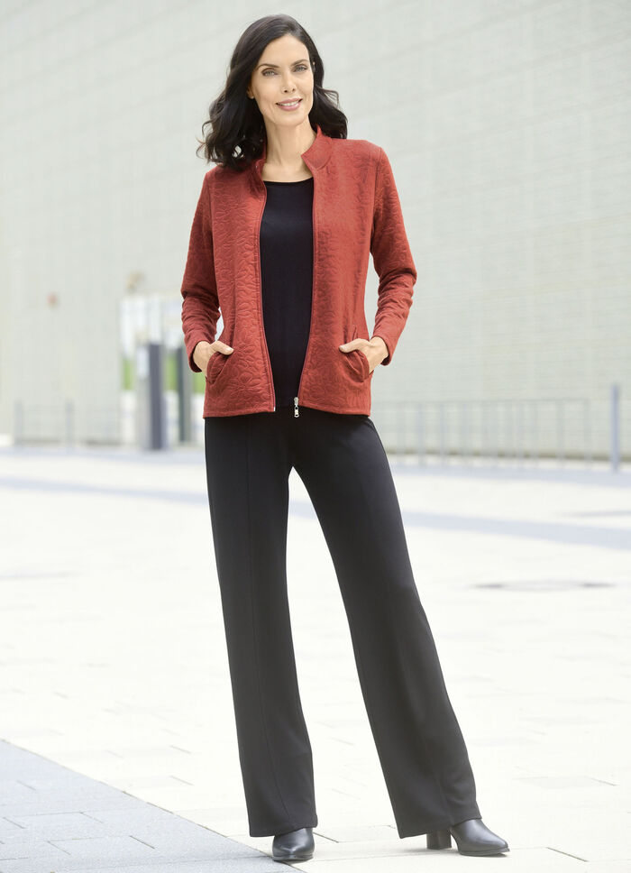 Hose in modischer Weite