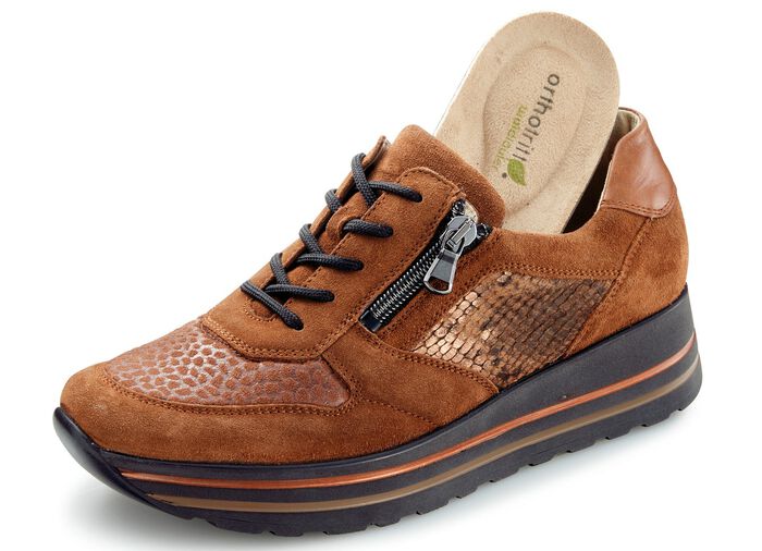 Waldl&auml;ufer Schn&uuml;rschuh mit Stretchmaterial im Ballenbreich COGNAC