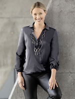 Bluse mit innenliegendem Druckknopf in 2 Farben SCHWARZ