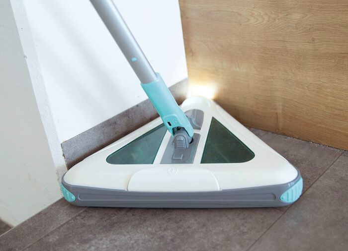 Livington Deeper Sweeper-Akkubesen in Dreiecksform 