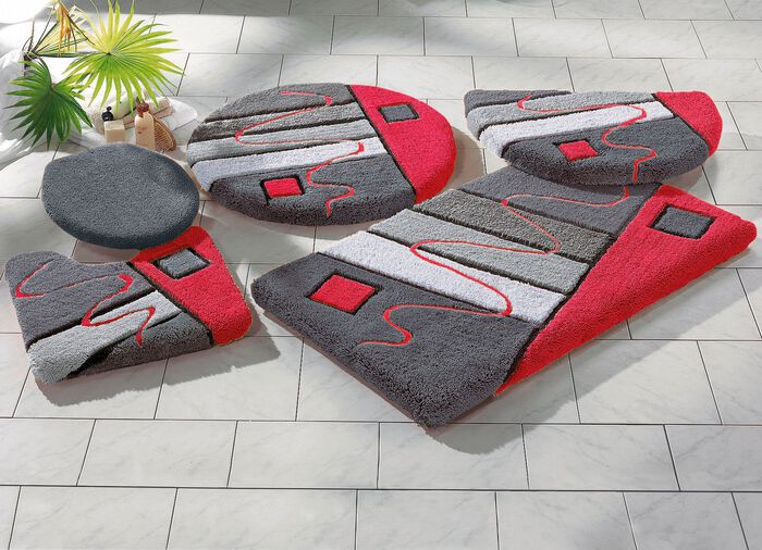 Handgearbeitete Badgarnitur in harmonischen Farbt&ouml;nen 