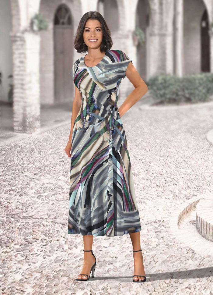 Kleid mit raffinierter Knotentechnik 