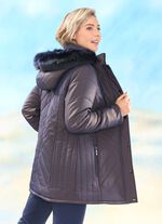 Jacke mit saphirblauem Schimmer 