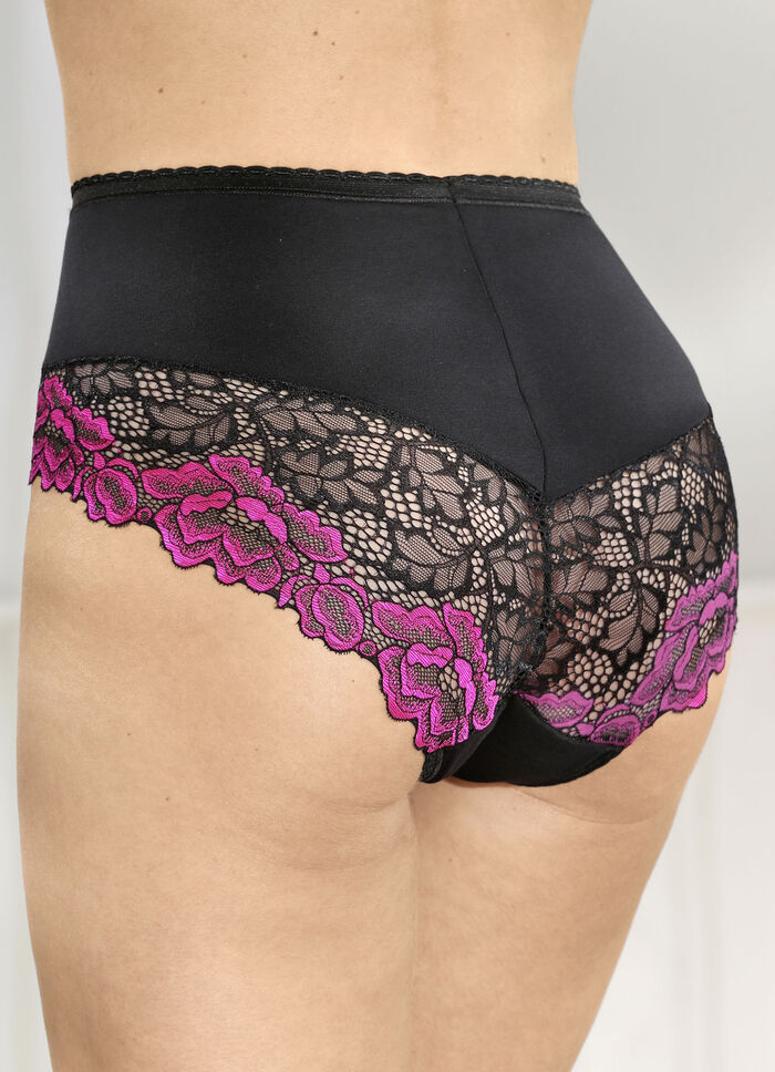 Dreierpack Slips mit hübscher Elastikspitze